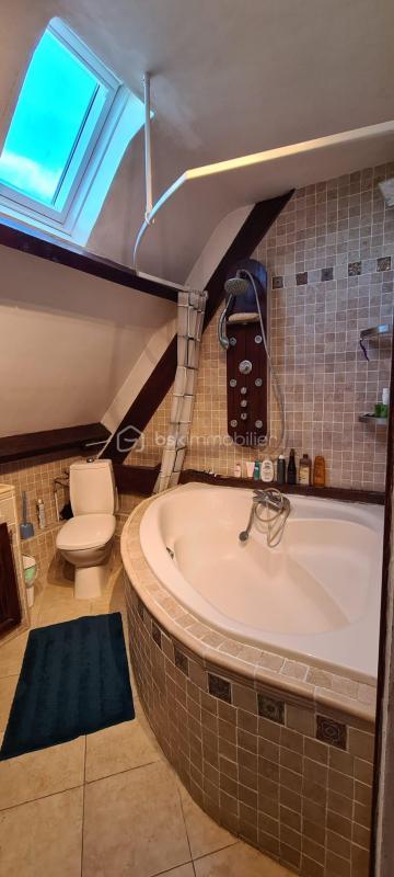 Maison - 231 m² - 7 pièces