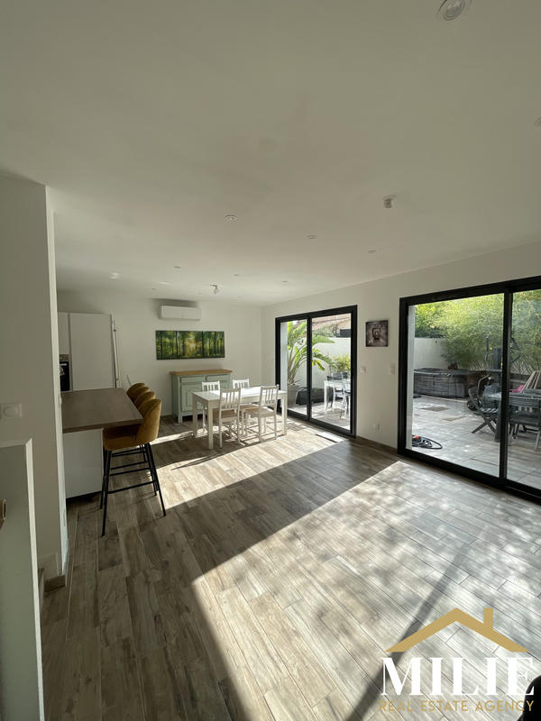 Maison - 82 m² - 4 pièces