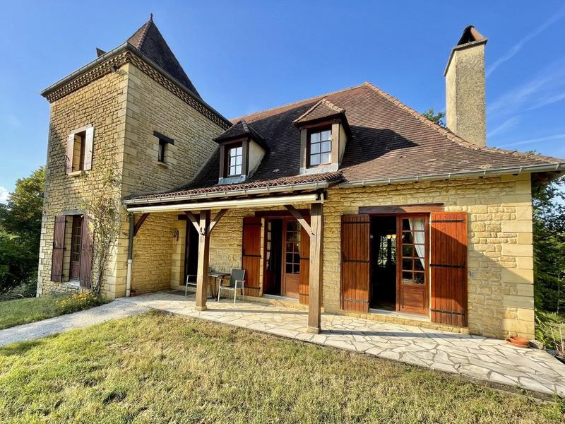 Maison traditionnelle - 155 m² - 6 pièces