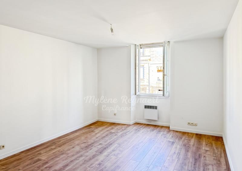 Immeuble - 318 m² - 14 pièces