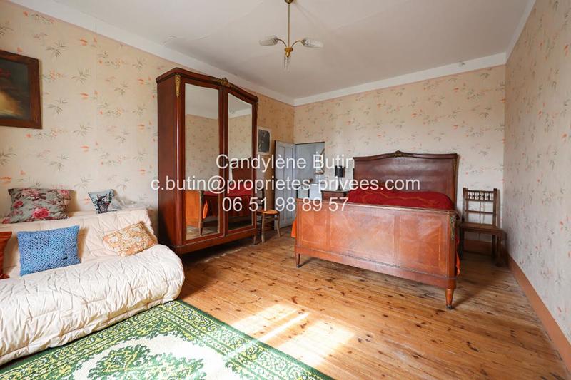 Propriété - 300 m² - 15 pièces