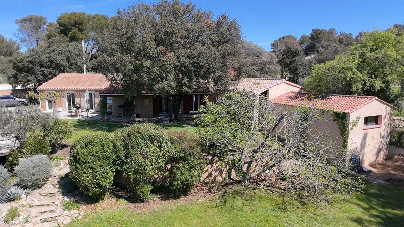 Maison - 185 m² - 7 pièces