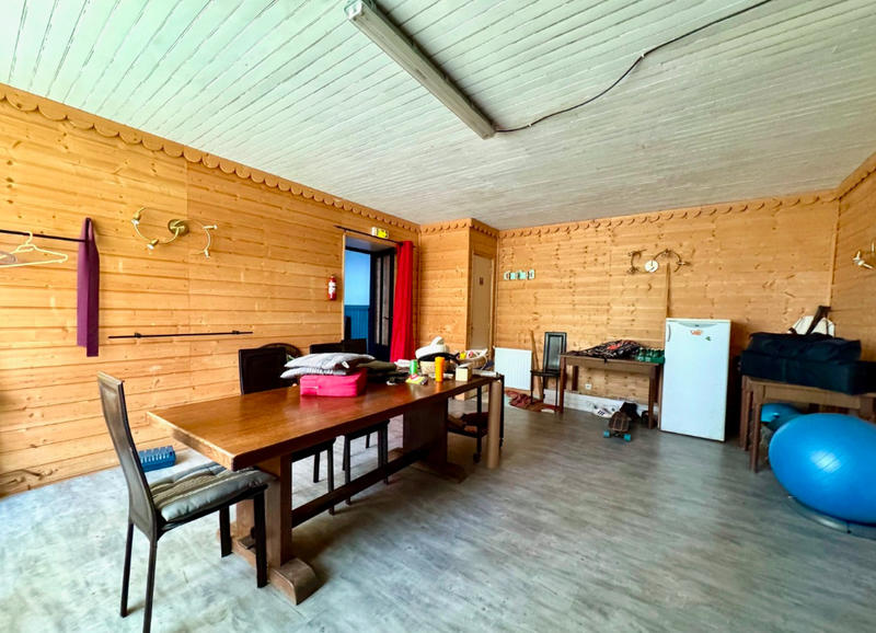 Maison - 400 m² - 15 pièces