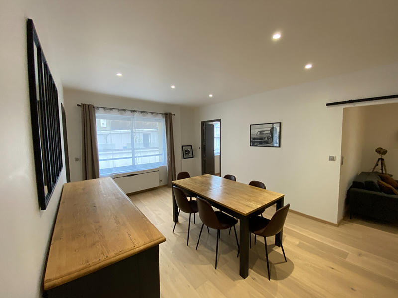 Appartement - 81 m² - 3 pièces