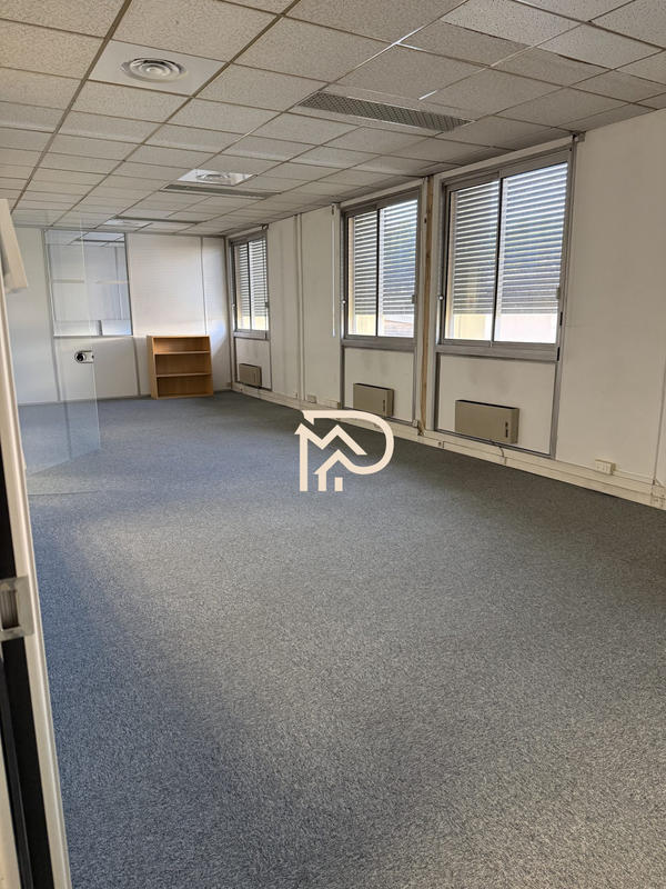 Bureau - 150 m²