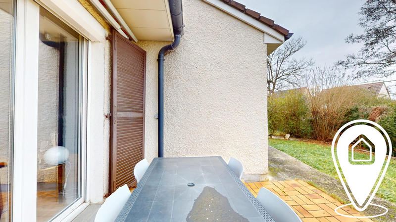 Maison - 96 m² - 6 pièces