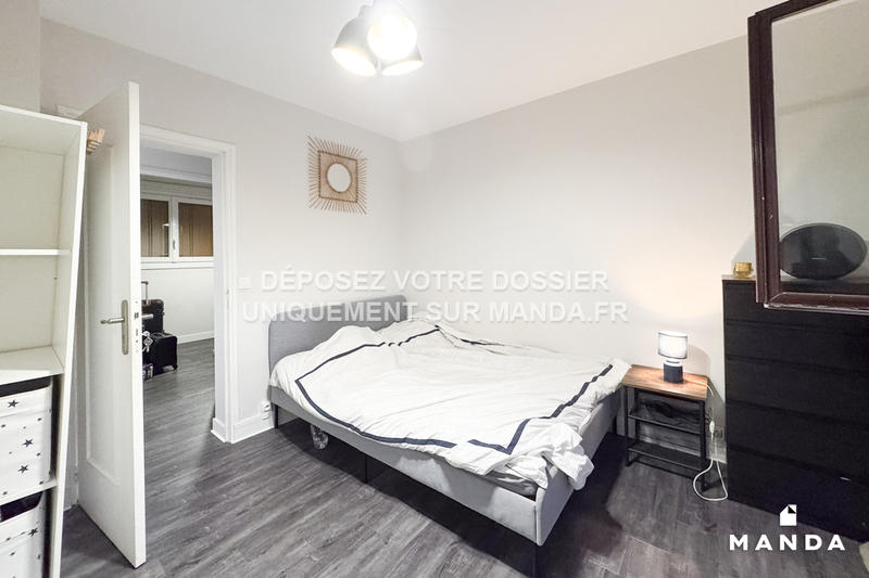 Chambre - 9 m² - 5 pièces