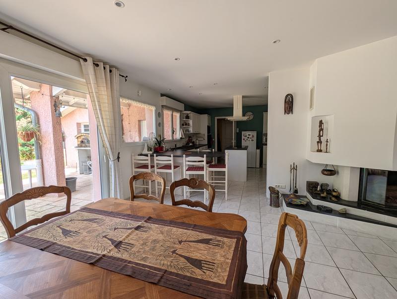 Maison - 184 m² - 6 pièces