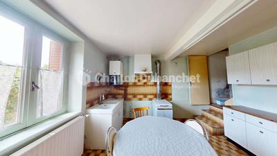 Maison - 90 m² - 4 pièces