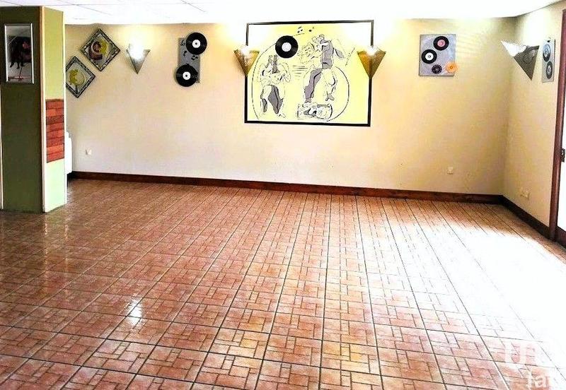 Local commercial - 220 m²