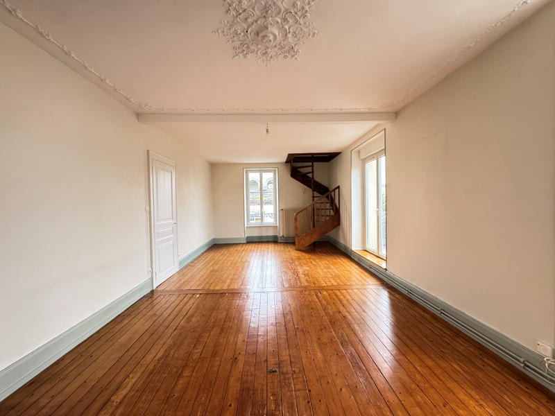 Appartement - 115 m² - 5 pièces