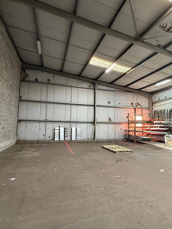 Bureau - 960 m² - 3 pièces