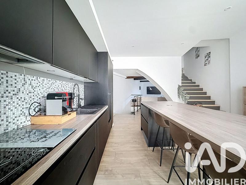 Maison - 227 m² - 8 pièces