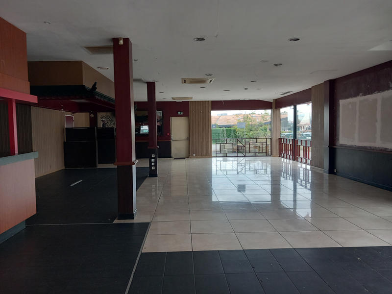 Local commercial - 475 m²