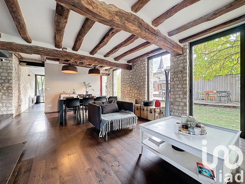 Maison - 220 m² - 8 pièces