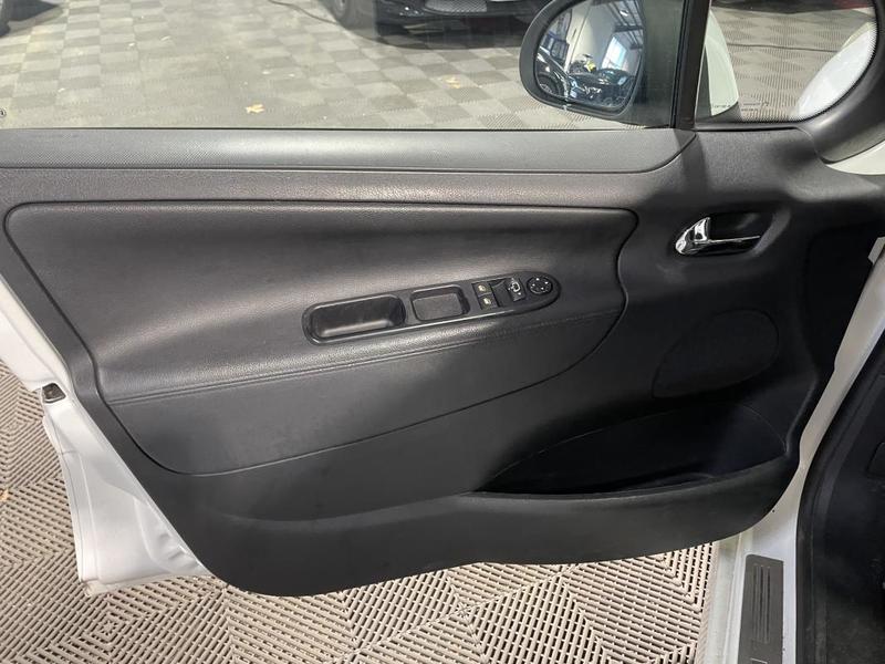 Peugeot 207 1.6 120ch Allure-Boite Auto-Toit Pano-Garantie 6 Mois-