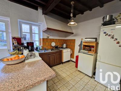 Maison - 183 m² - 9 pièces