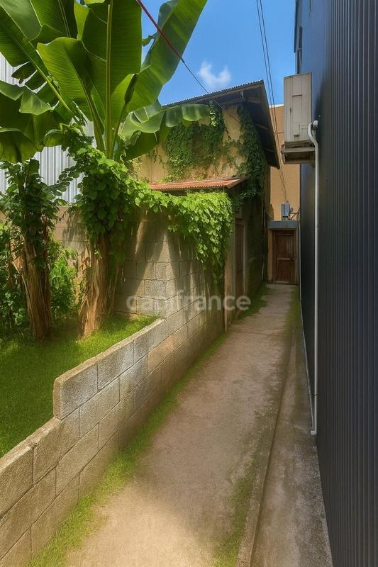 Immeuble - 180 m² - 5 pièces