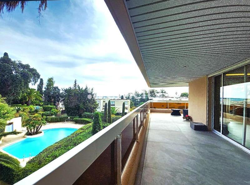 Appartement - 140 m² - 5 pièces