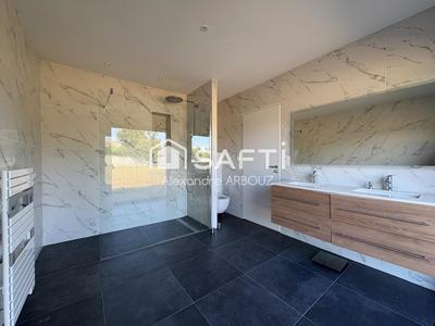 Maison - 178 m² - 4 pièces