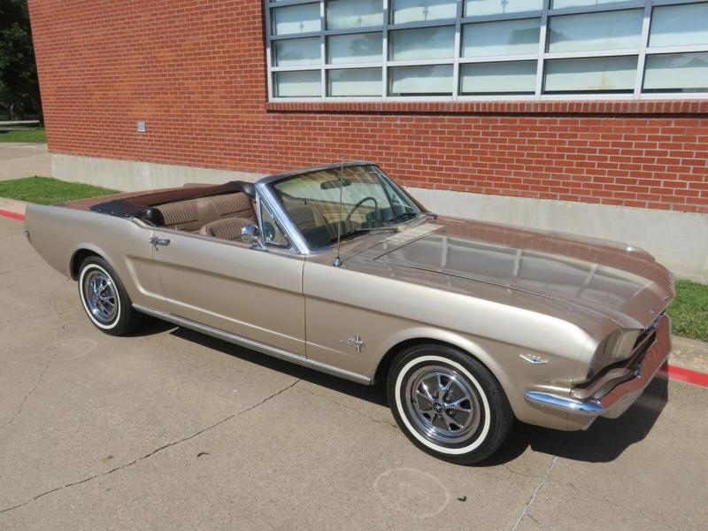 Ford Mustang Cabriolet V8 Pony