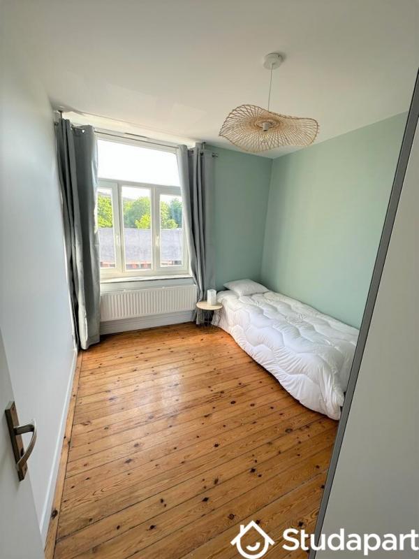 Chambre - 14 m² - 1 pièce