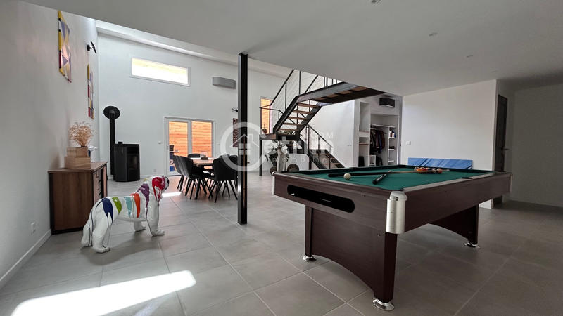 Maison - 190 m² - 5 pièces