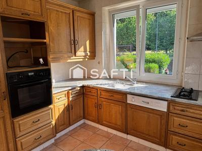 Maison - 102 m² - 7 pièces