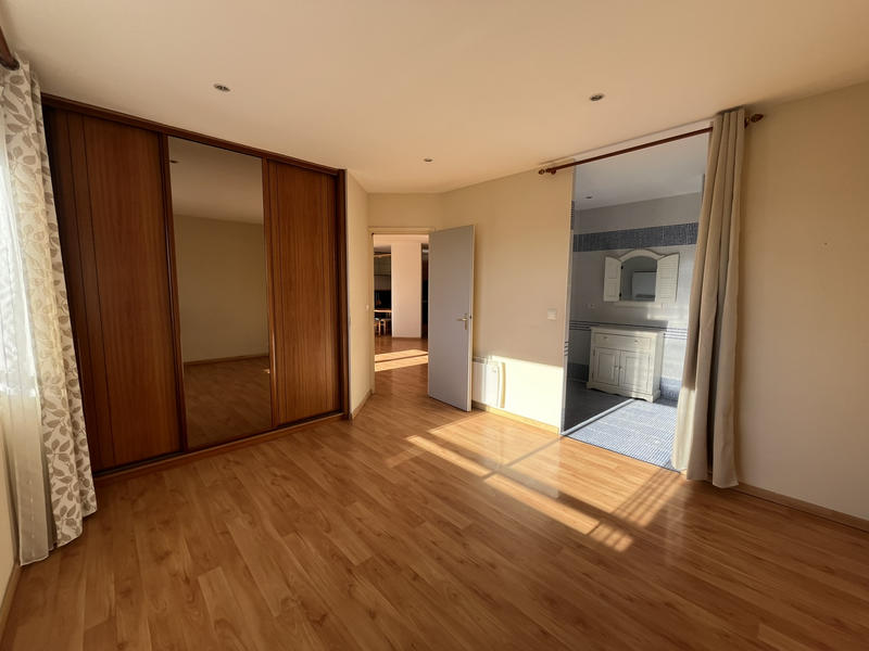 Appartement - 108 m² - 4 pièces