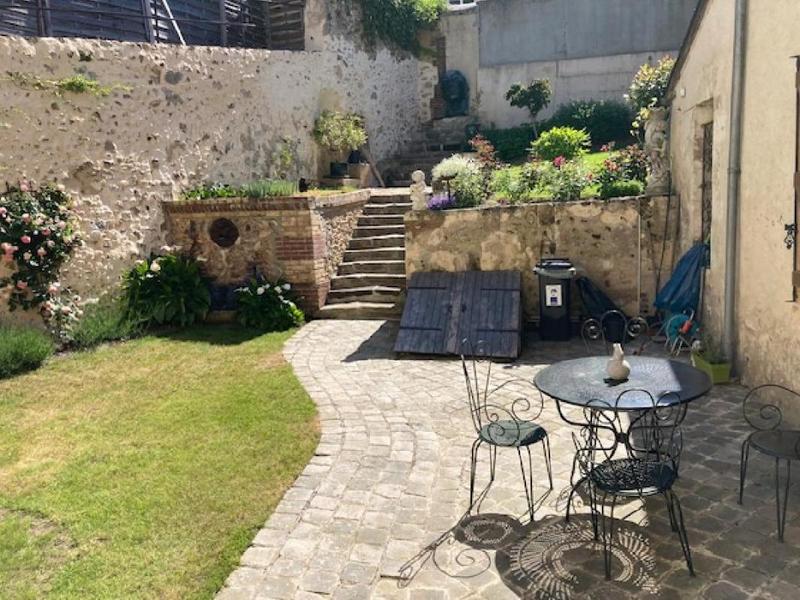 Maison - 208 m² - 6 pièces