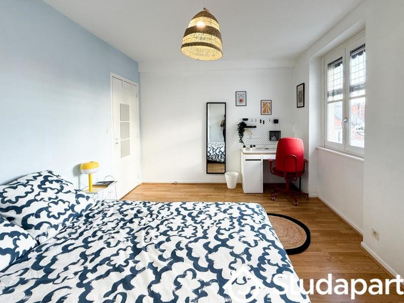 Chambre - 104 m² - 1 pièce