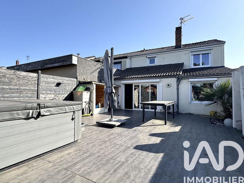 Maison - 96 m² - 4 pièces