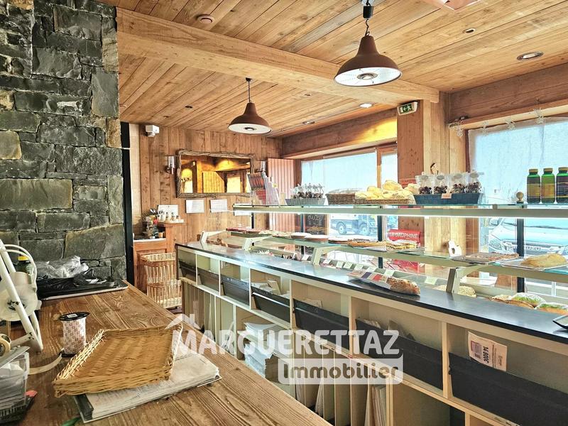 Local commercial - 170 m² - 170 pièces