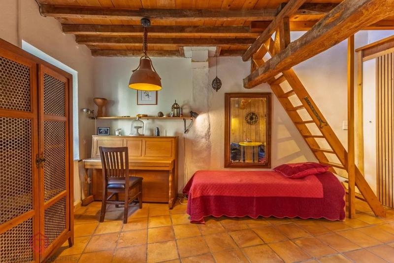 Maison de village - 206 m² - 10 pièces