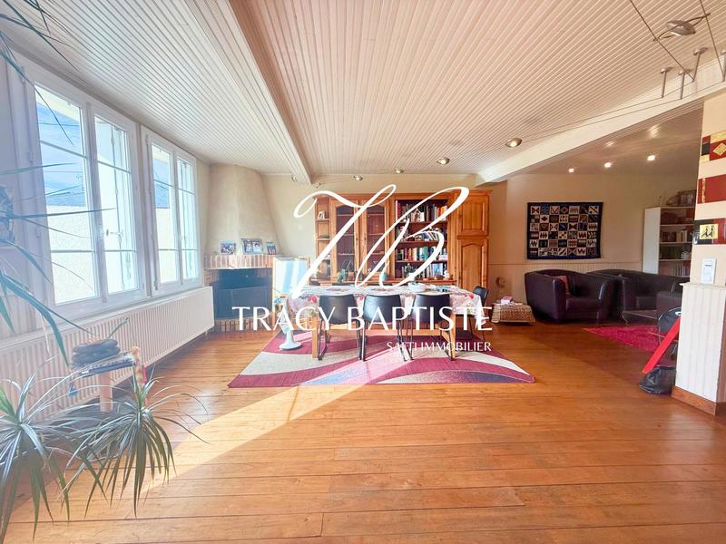 Maison - 316 m² - 10 pièces