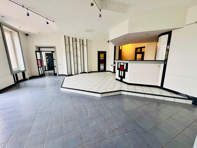 Appartement - 179 m² - 6 pièces