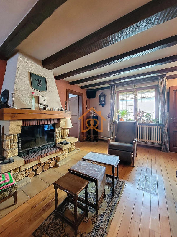 Maison - 214 m² - 9 pièces