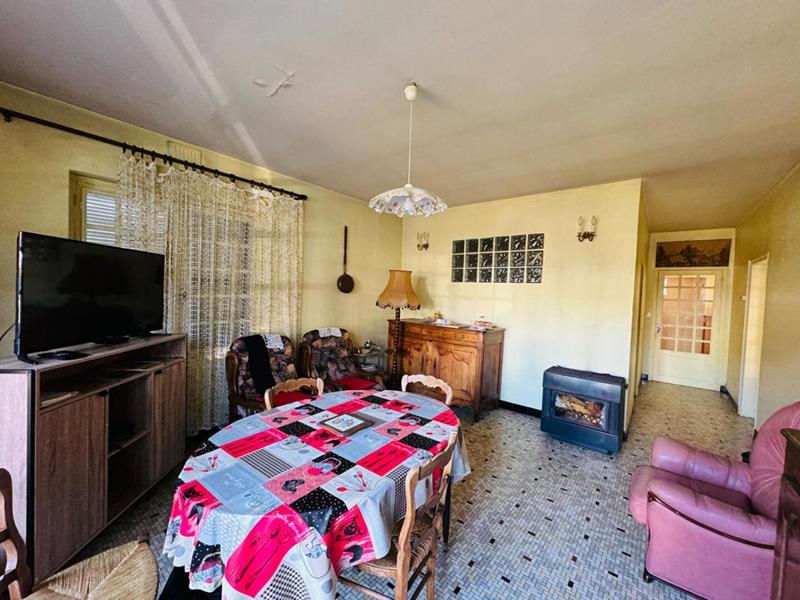 Maison - 264 m² - 9 pièces