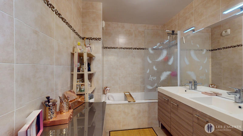 Appartement - 75 m² - 4 pièces