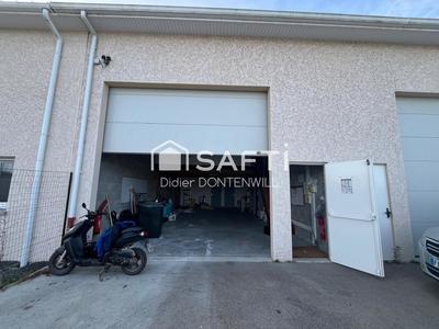 Local commercial - 135 m² - 7 pièces