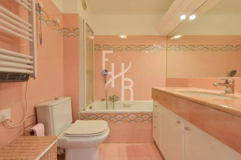 Appartement - 77 m² - 3 pièces