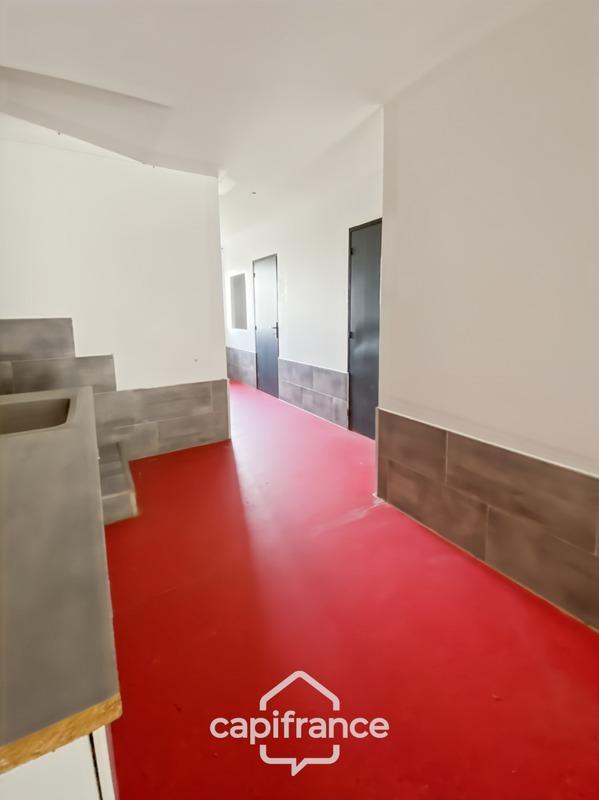 Maison - 220 m² - 8 pièces