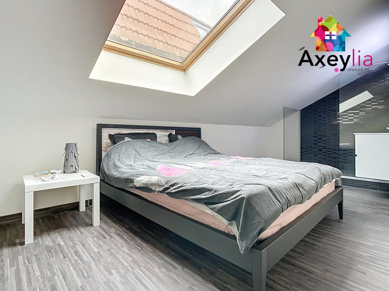 Maison - 240 m² - 7 pièces