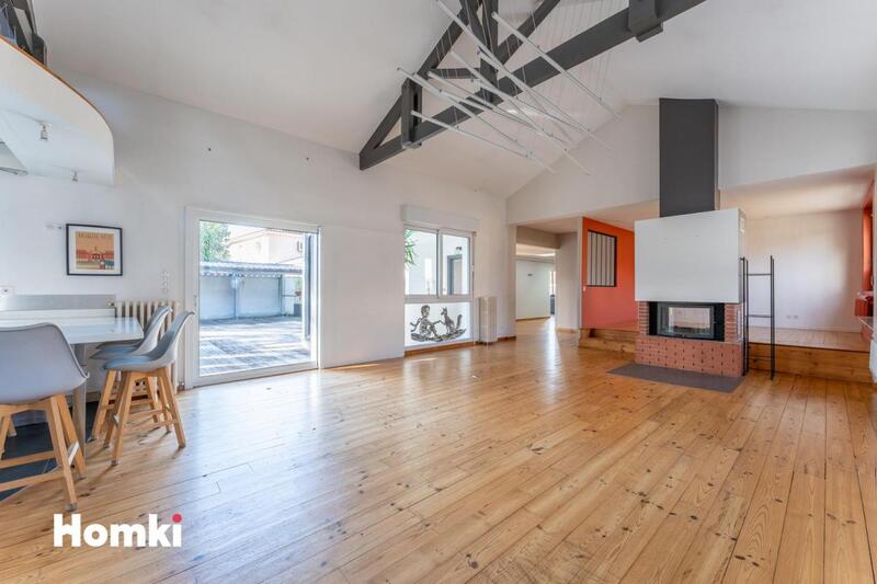 Maison - 210 m² - 7 pièces