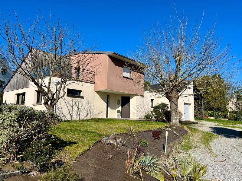 Maison contemporaine - 134 m² - 6 pièces