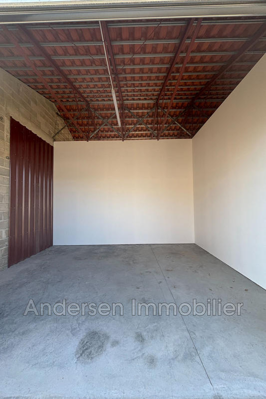 Parking / Garage - 28 m²