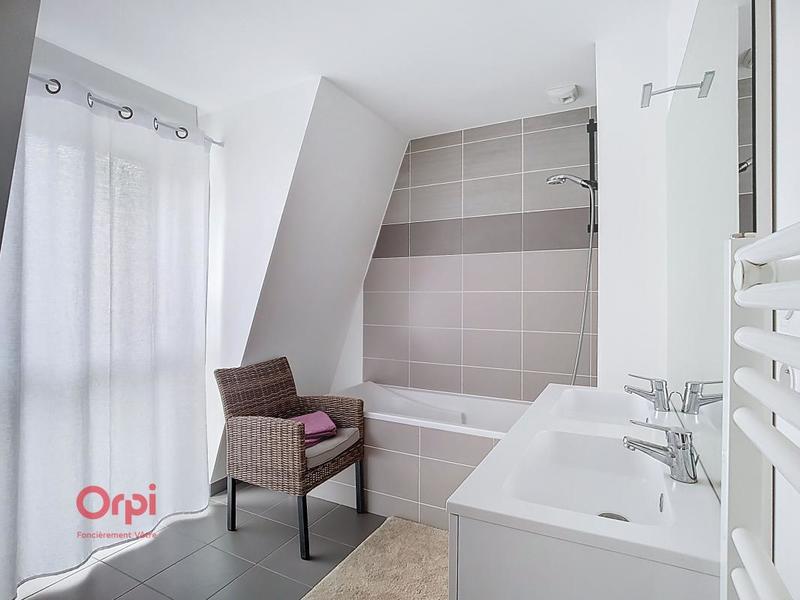 Maison - 92 m² - 5 pièces