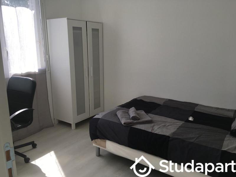 Chambre - 9 m² - 1 pièce