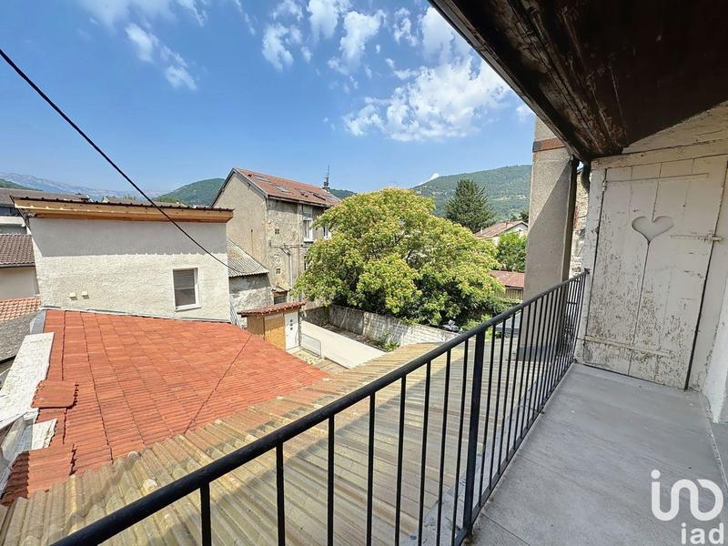 Maison - 90 m² - 3 pièces
