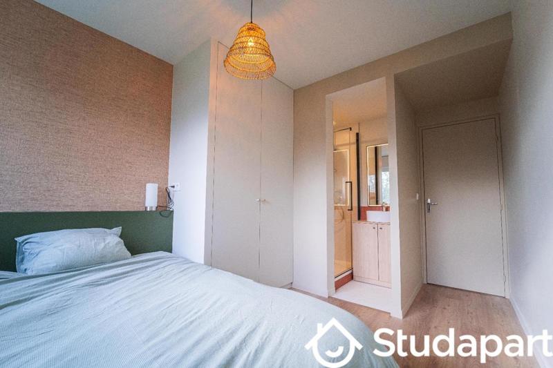 Chambre - 11 m² - 1 pièce